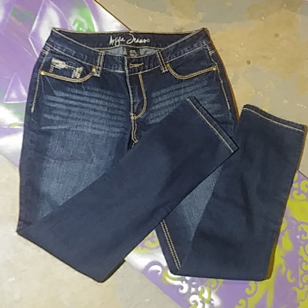 Ariya jeans size 9/10